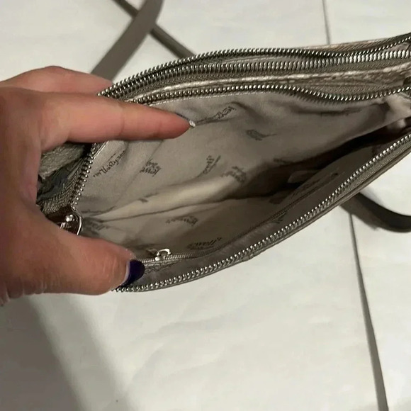 Jewel by Thirty-One Crossbody/Clutch - Picture 3 of 6